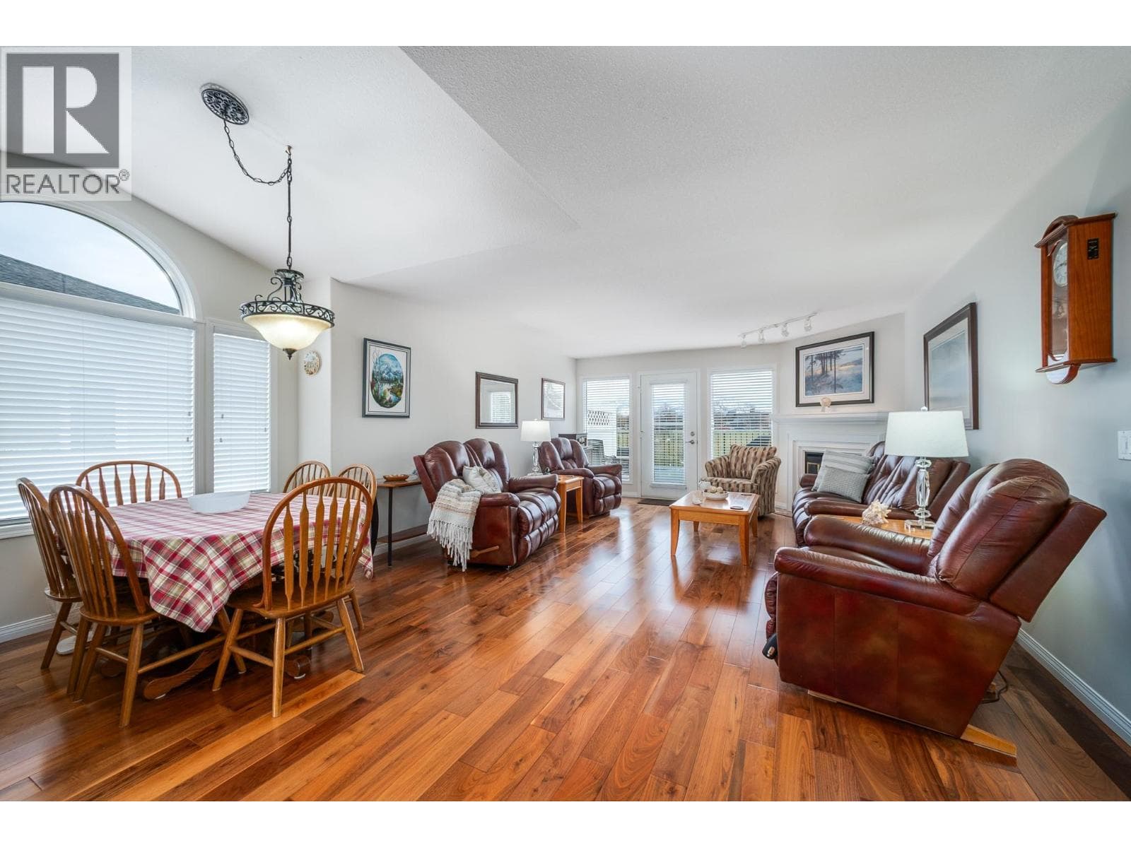 4 1020 LANFRANCO ROAD, Interior REALTORS® — photo 5