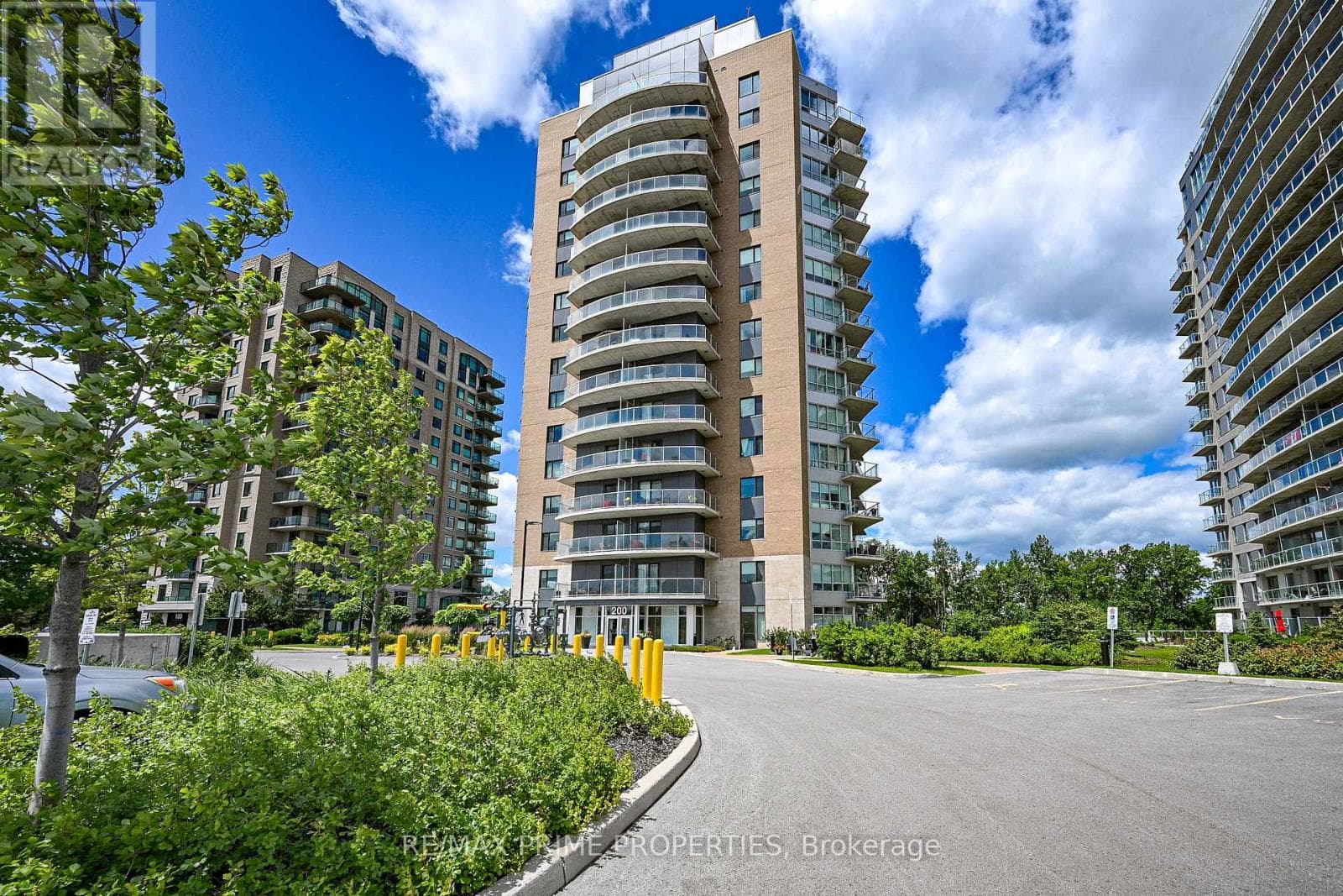 1402 - 200 INLET PRIVATE in CARDINAL CREEK