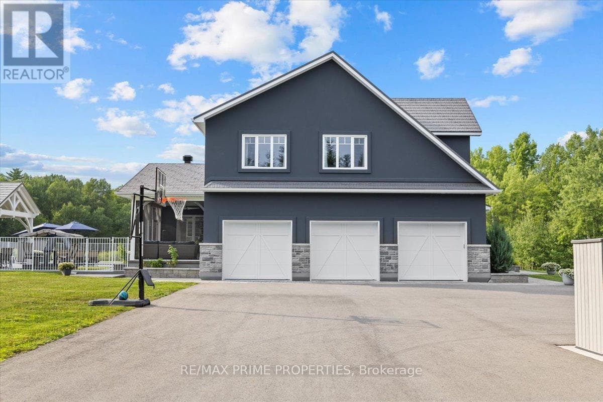 2440 EMMETT ROAD, Ottawa — photo 2