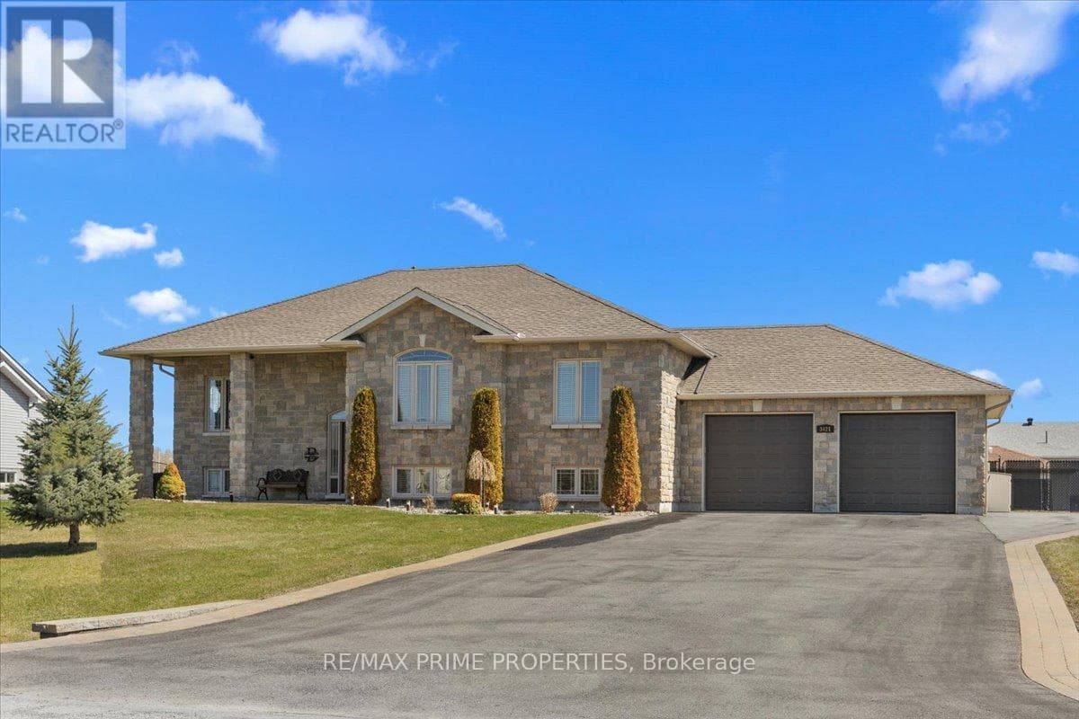 3421 SUMMERBREEZE DRIVE in OSGOODE - VERNON