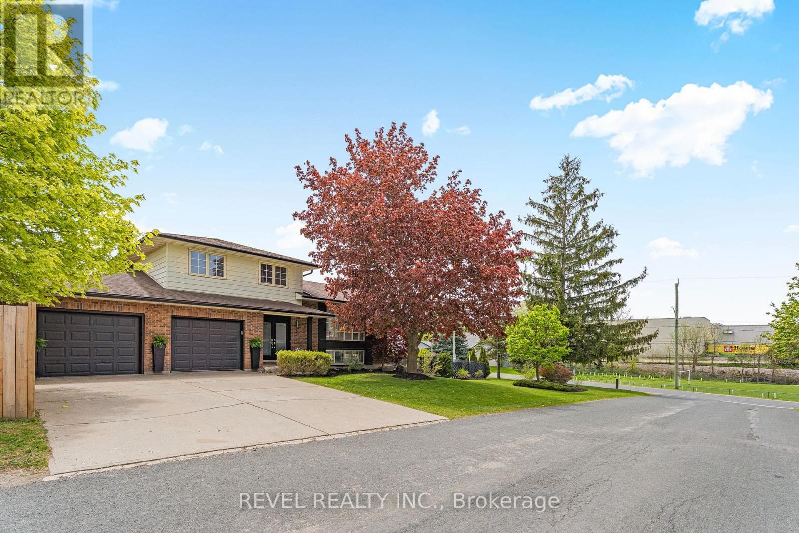 9 HIGH CREST LANE WEST in St. Jacobs