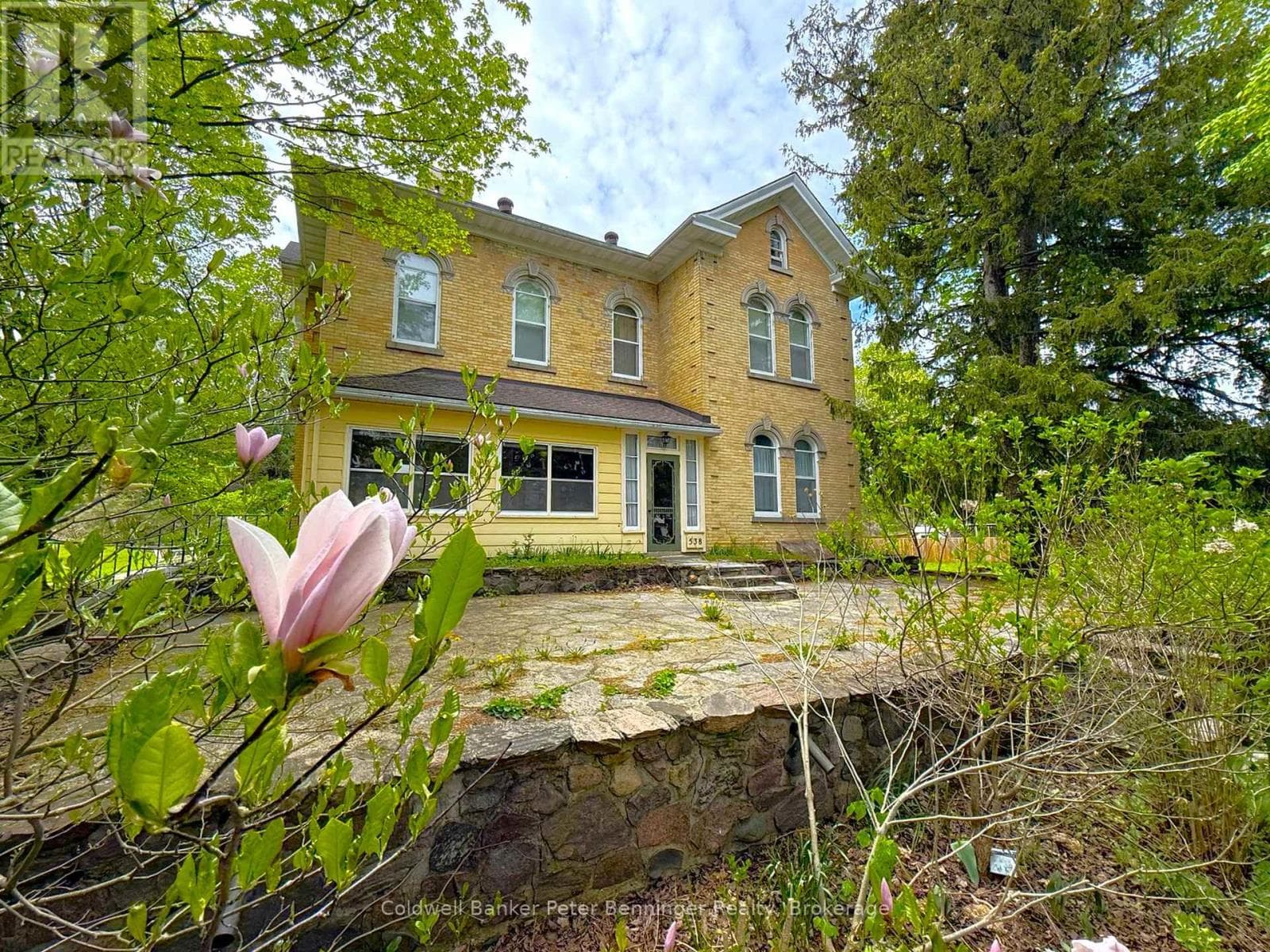 538 QUEEN STREET NORTH in 