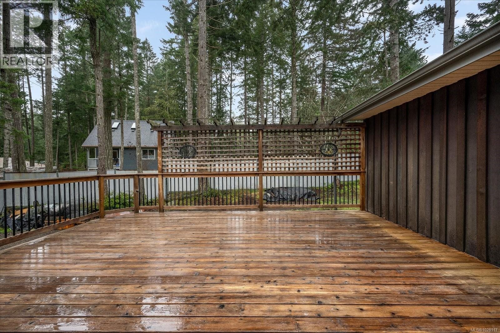 685 Rollo Rd, Vancouver Island — photo 2
