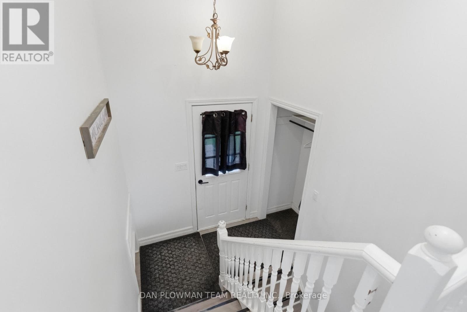 29 HYWOOD ROAD, Toronto — photo 5