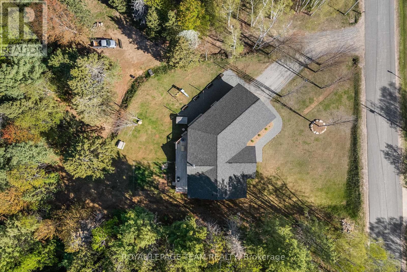 36 HILLCREST AVENUE, Renfrew County — photo 4