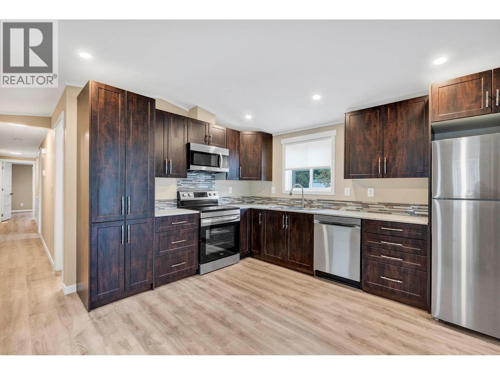 121 Ferry Road Unit# 34, Interior REALTORS® — photo 4