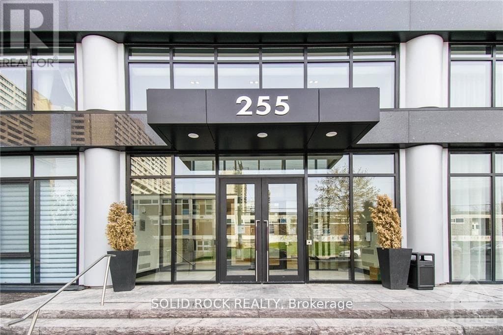 213 - 255 BAY STREET, Ottawa — photo 2