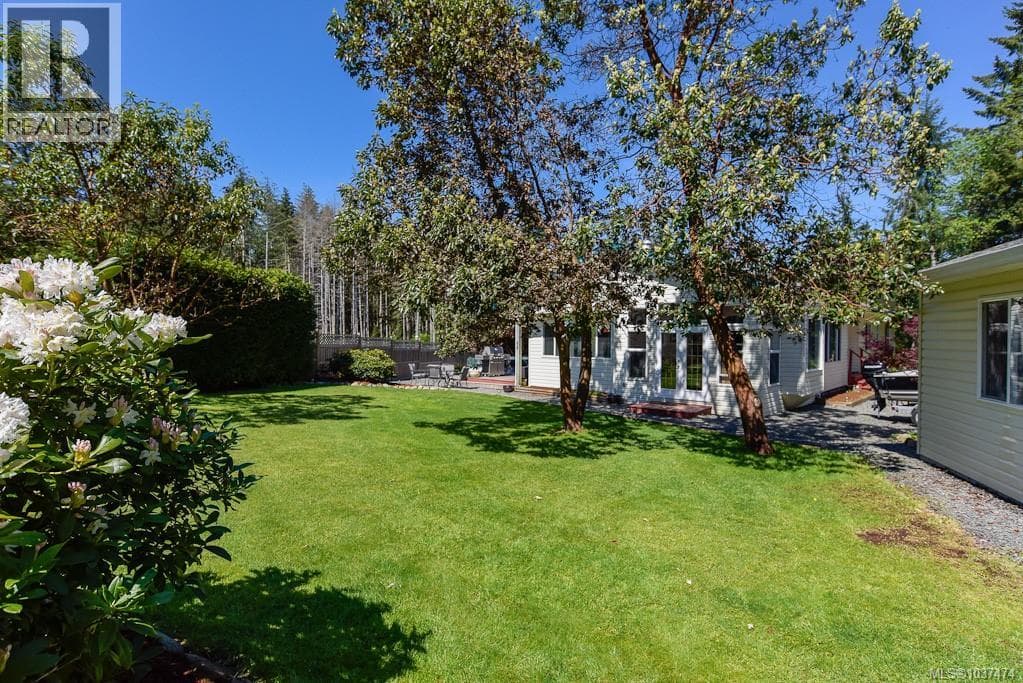1864 Bates Rd, Vancouver Island — photo 5