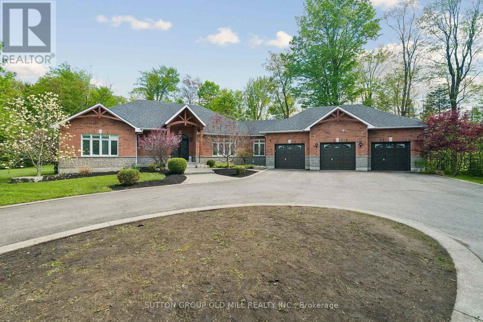 7 ROLLING MEADOW DRIVE in 