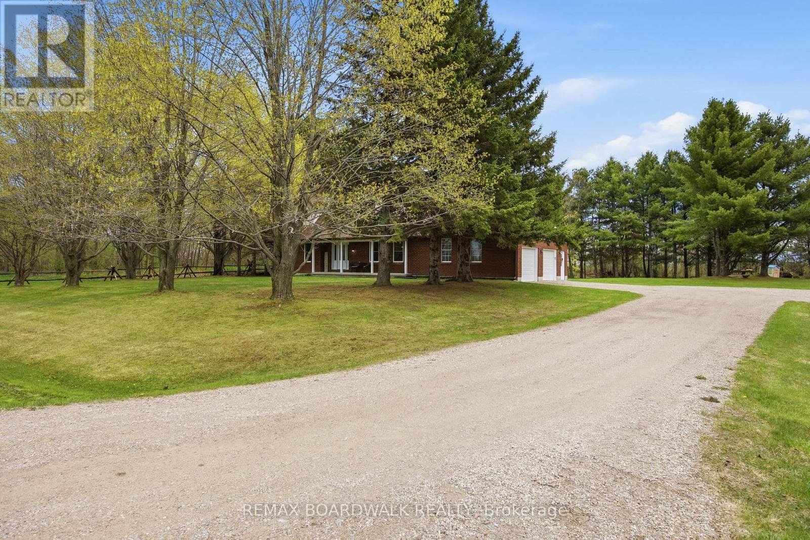 1903 CHRISTIE LAKE ROAD, Ottawa — photo 2