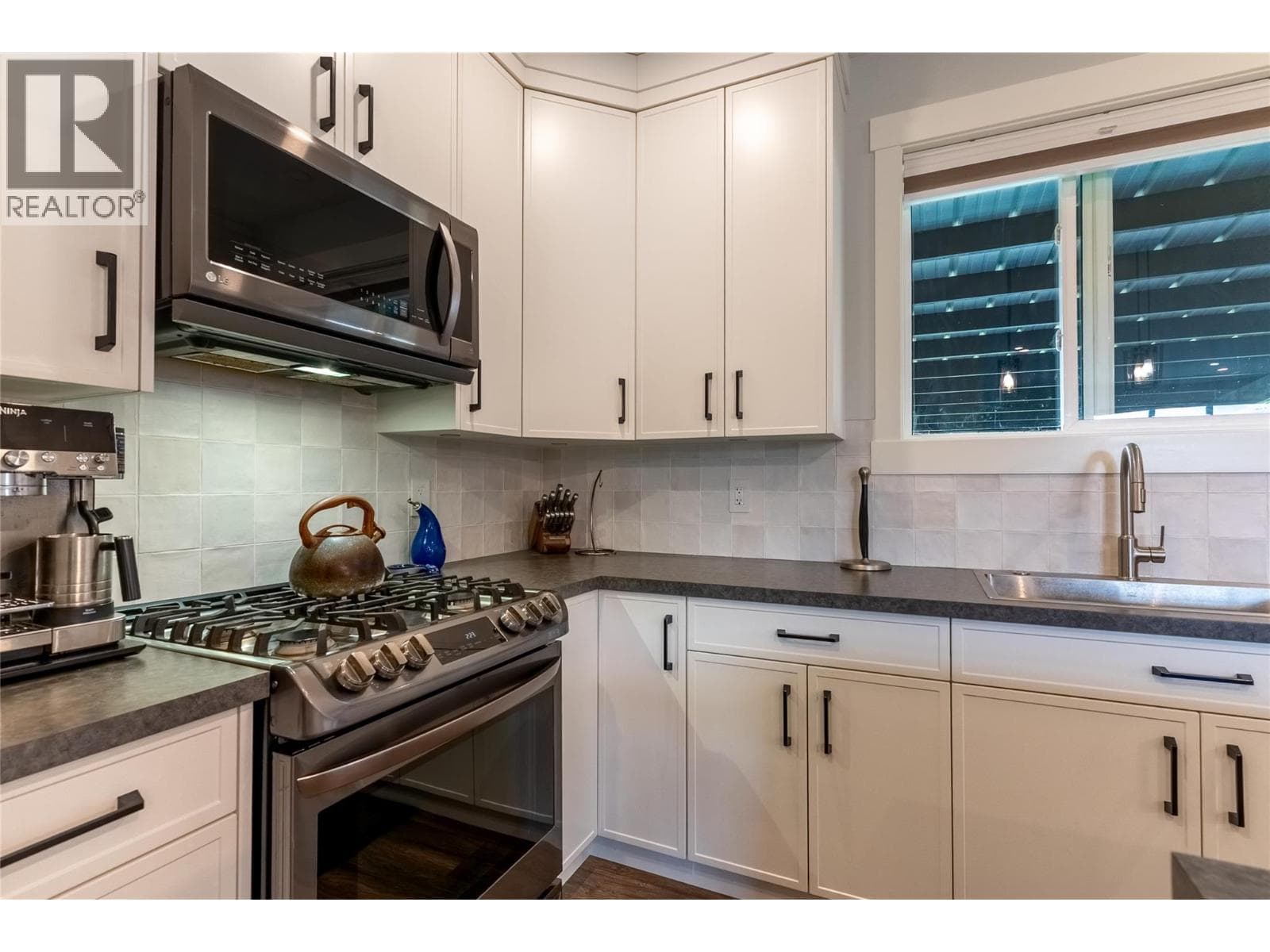 457 Daladon Drive, Interior REALTORS® — photo 4