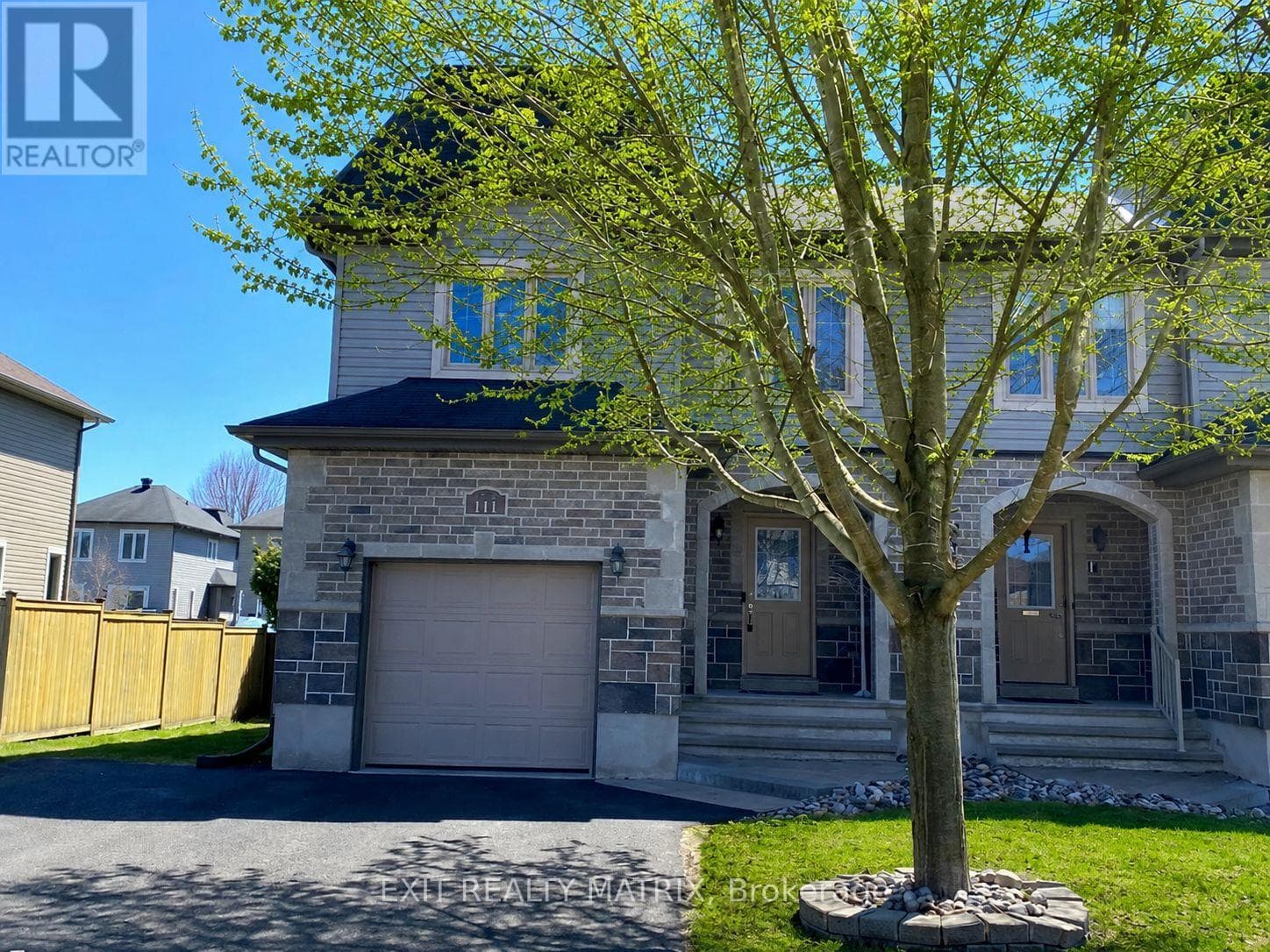111 BRUNET STREET, Ottawa — photo 2