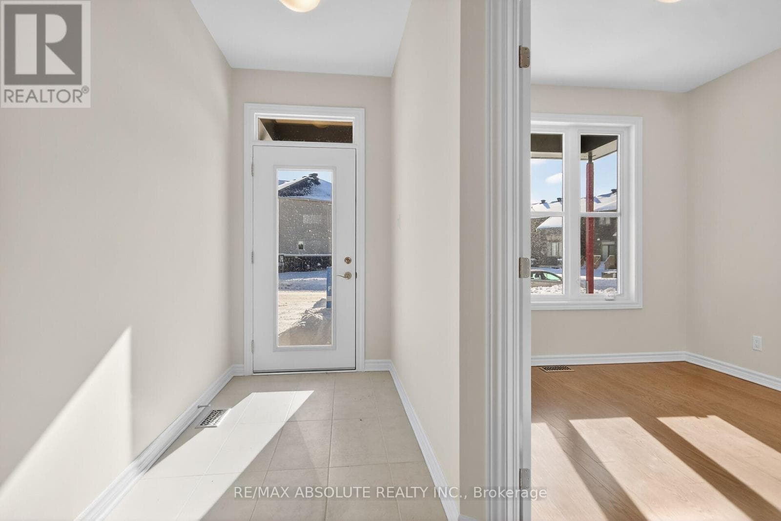 185 SEABERT DRIVE, Ottawa — photo 2