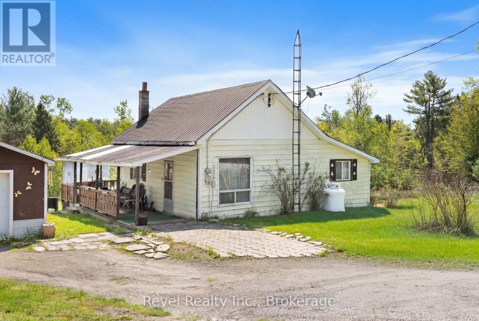 4900 MONCK ROAD in Somerville