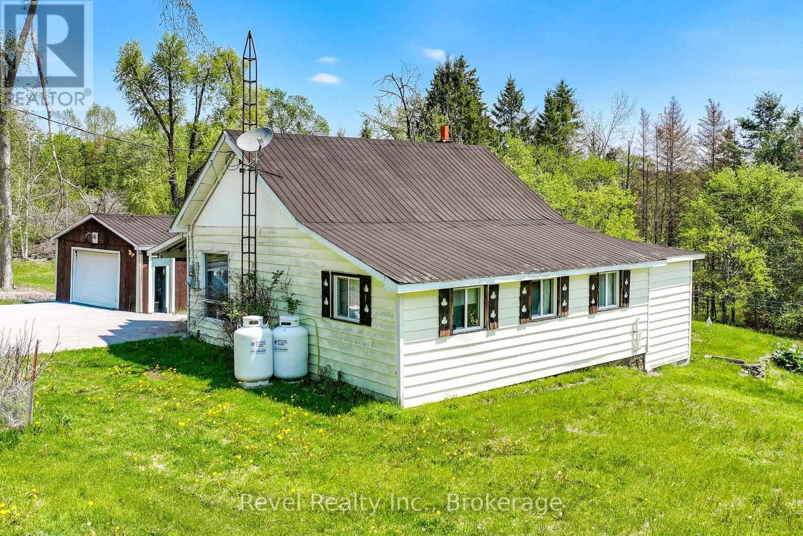 4900 MONCK ROAD, Central Lakes — photo 3