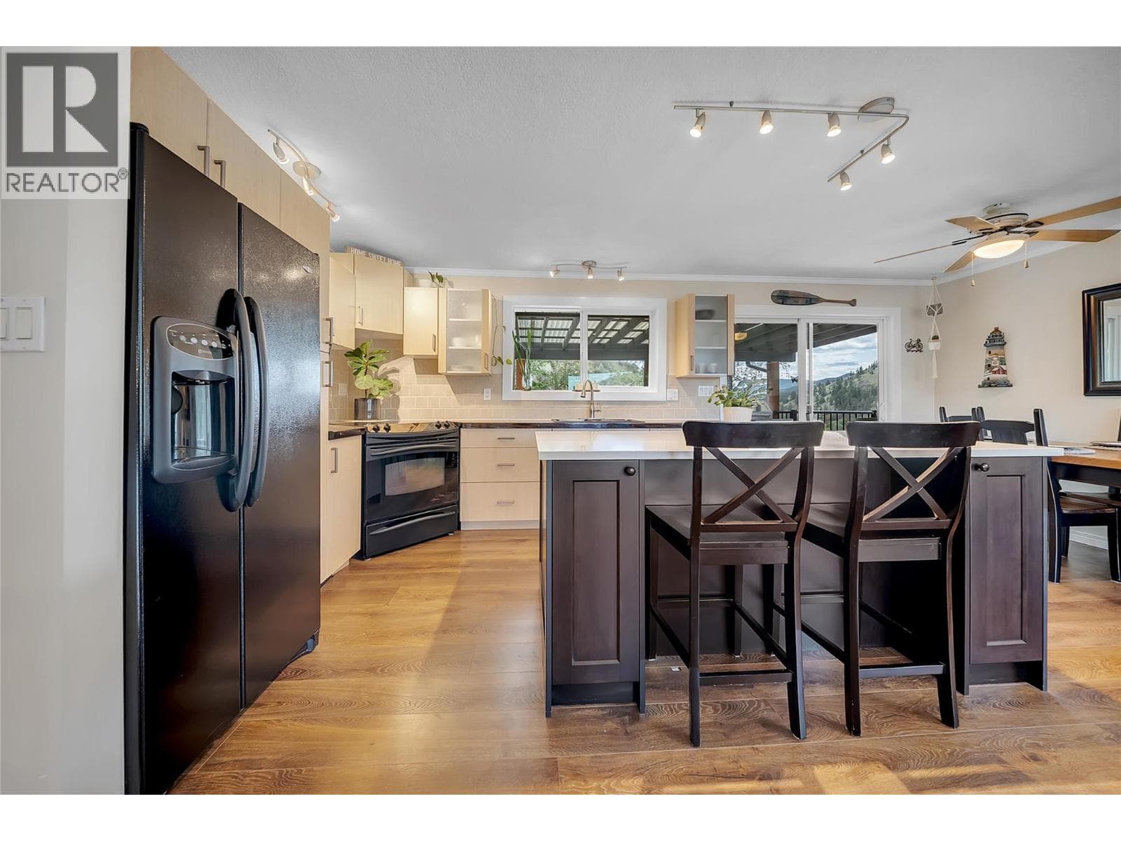 20177 Garnet Valley Road, Interior REALTORS® — photo 3