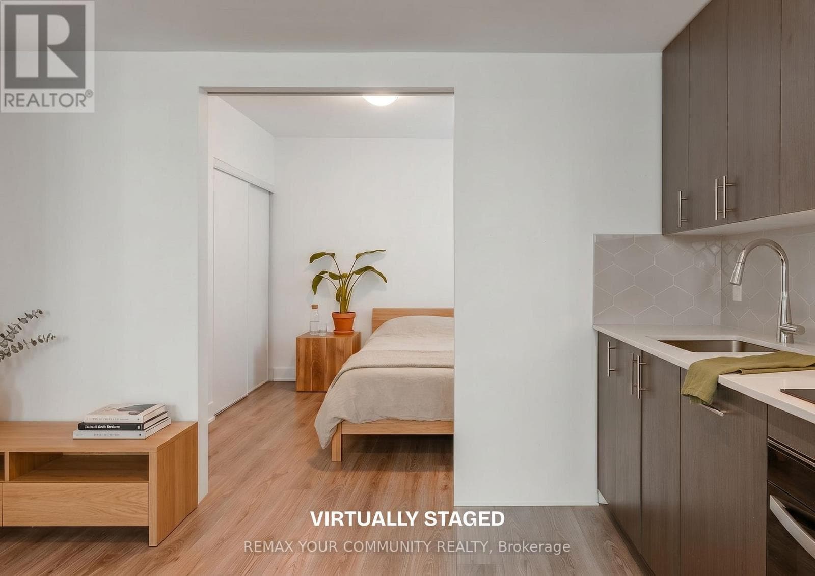 2302 - 2545 SIMCOE STREET, Toronto — photo 5