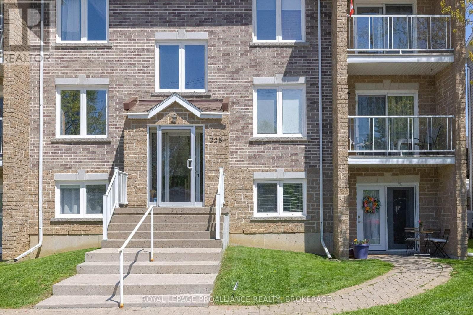2104 - 225 OAK STREET in 