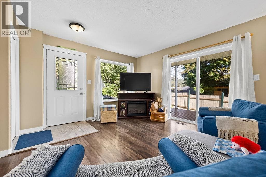 167 Cliffview Drive Unit# 4, Interior REALTORS® — photo 3