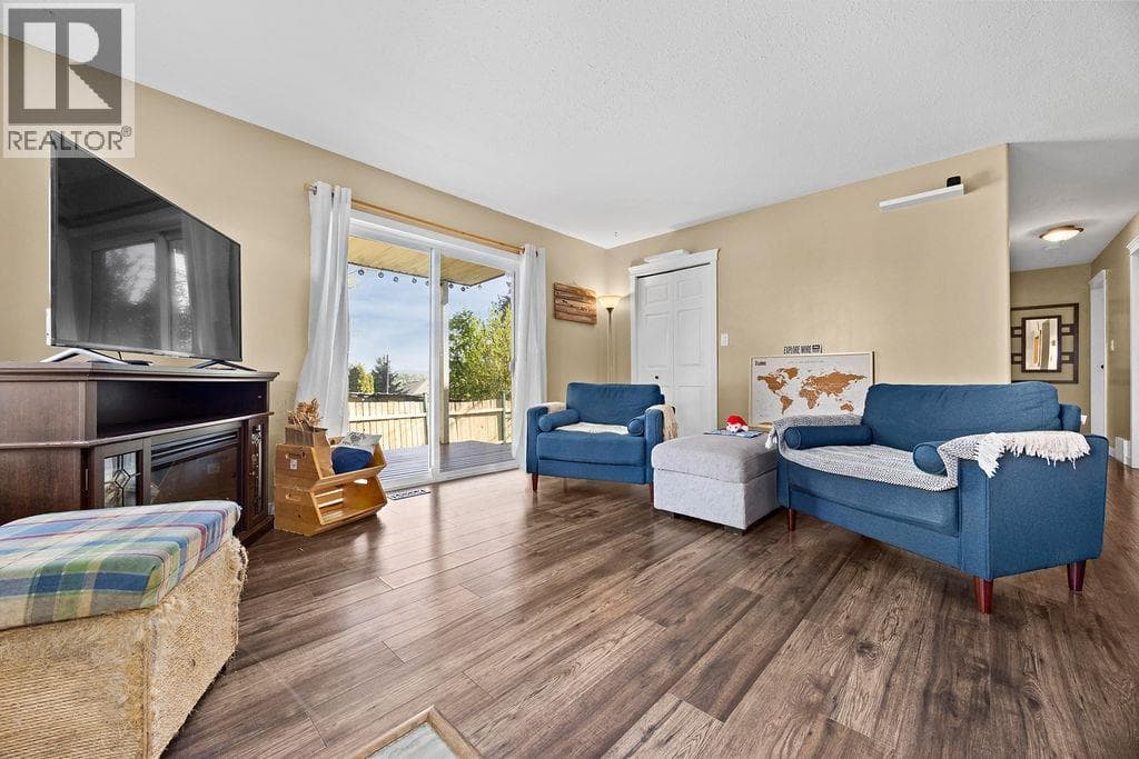 167 Cliffview Drive Unit# 4, Interior REALTORS® — photo 2
