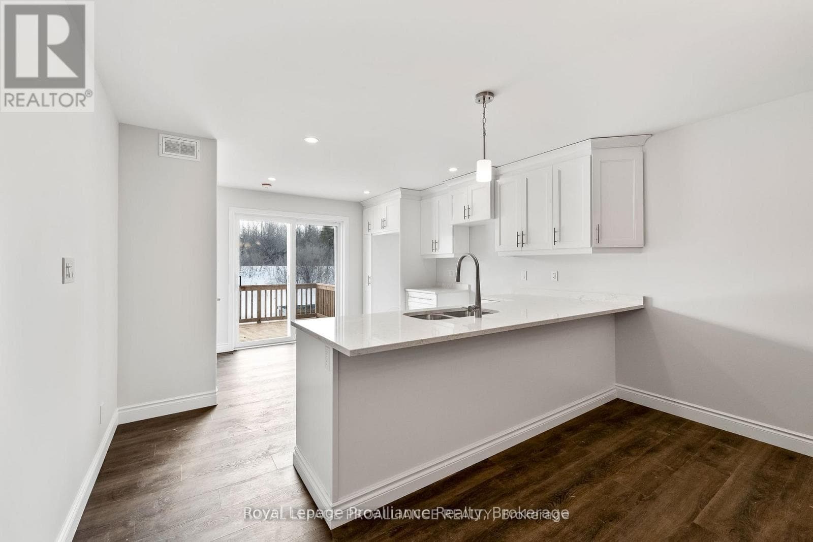 202 HOMEWOOD AVENUE, Central Lakes — photo 4