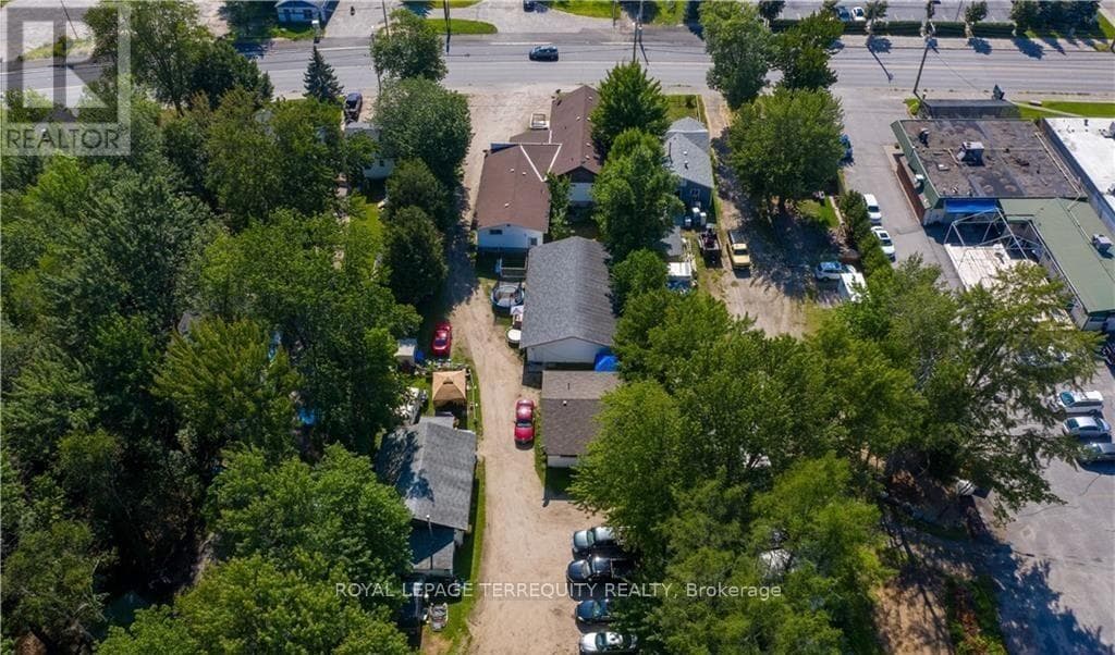 550 LAKESHORE DRIVE, Toronto — photo 3