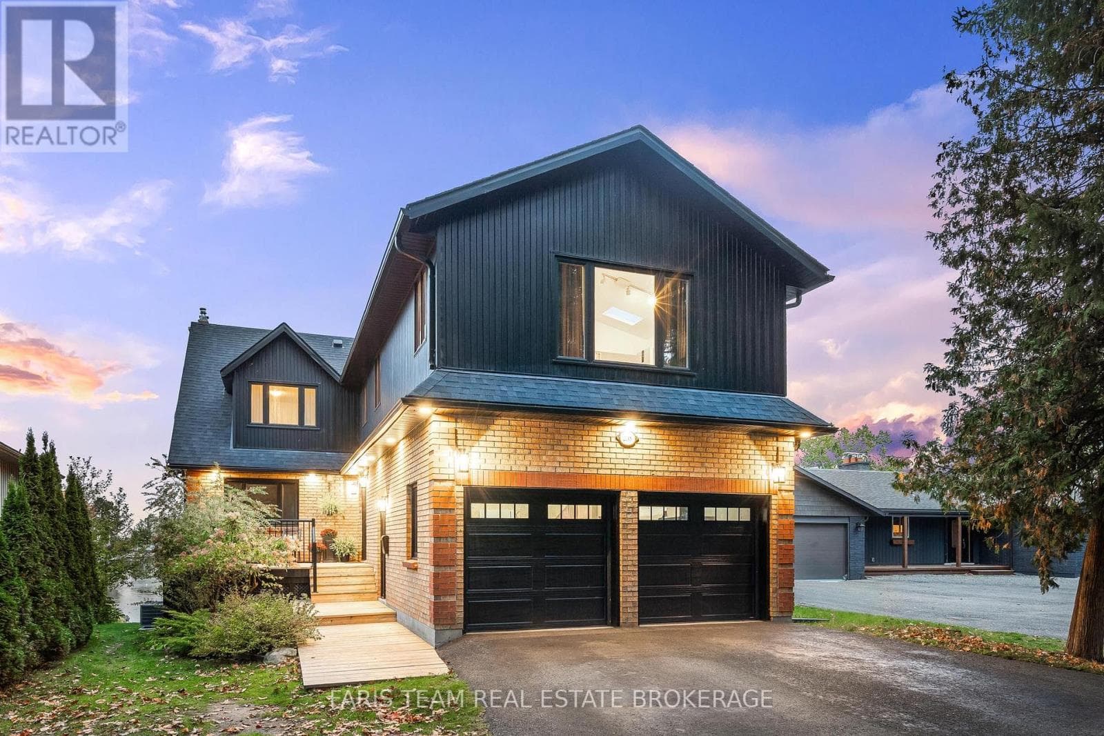 238 ROBINS POINT ROAD, Toronto — photo 2