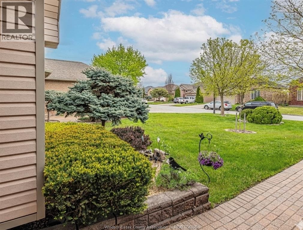 1257 IMPERIAL CRESCENT, Windsor — photo 4