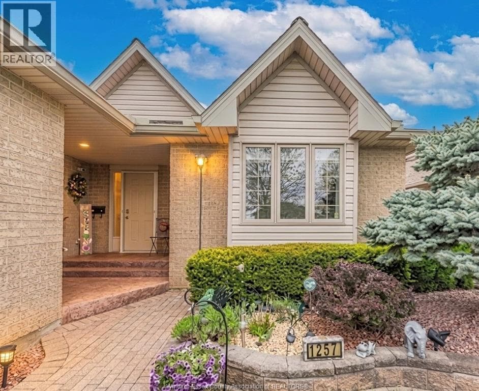 1257 IMPERIAL CRESCENT, Windsor — photo 3