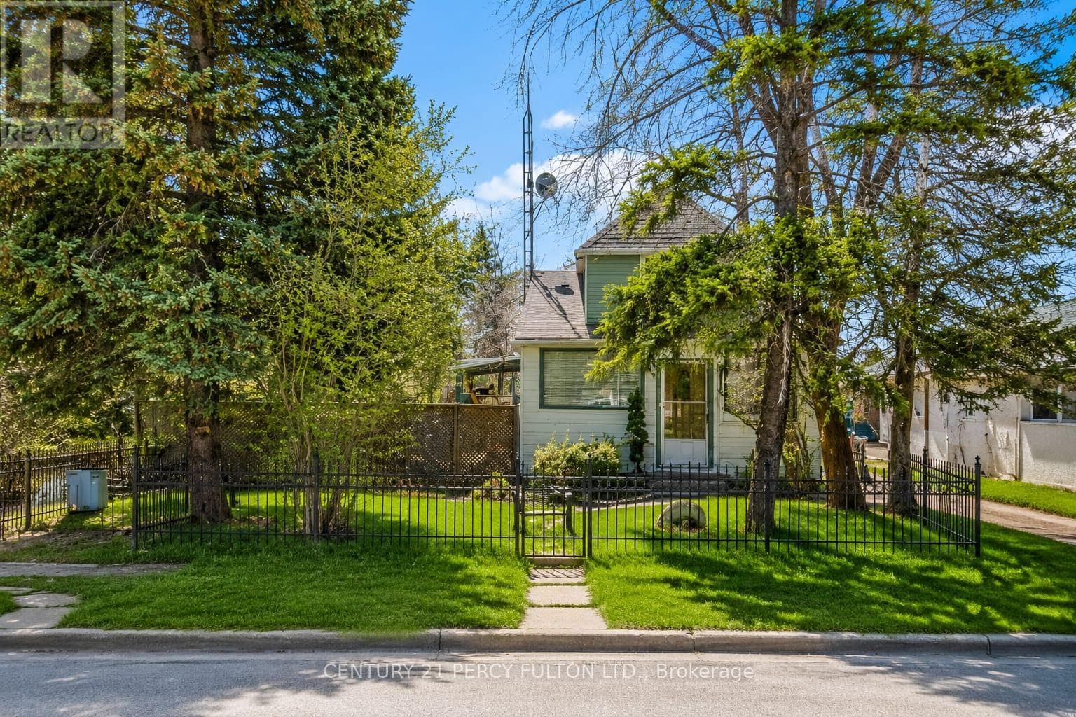 595 NORTH LAKE ROAD, Toronto — photo 2
