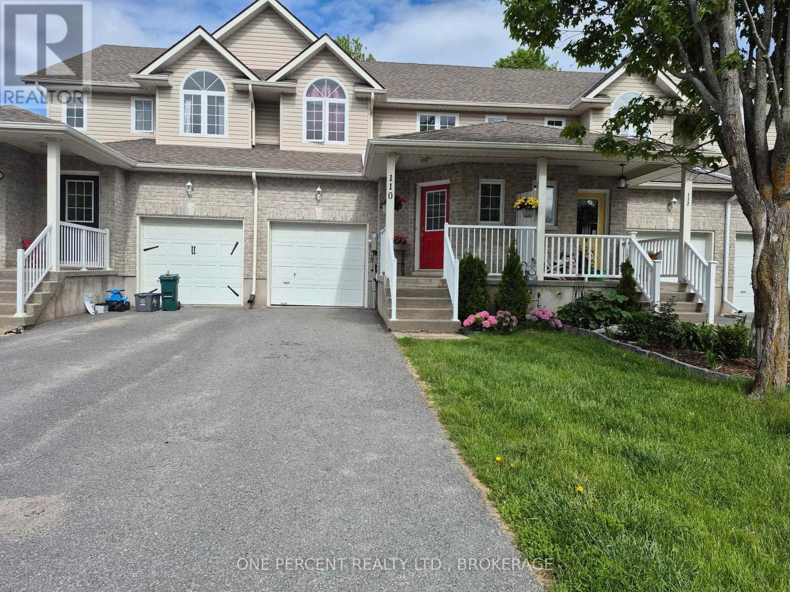 110 FIRESIDE COURT in Cataraqui River East