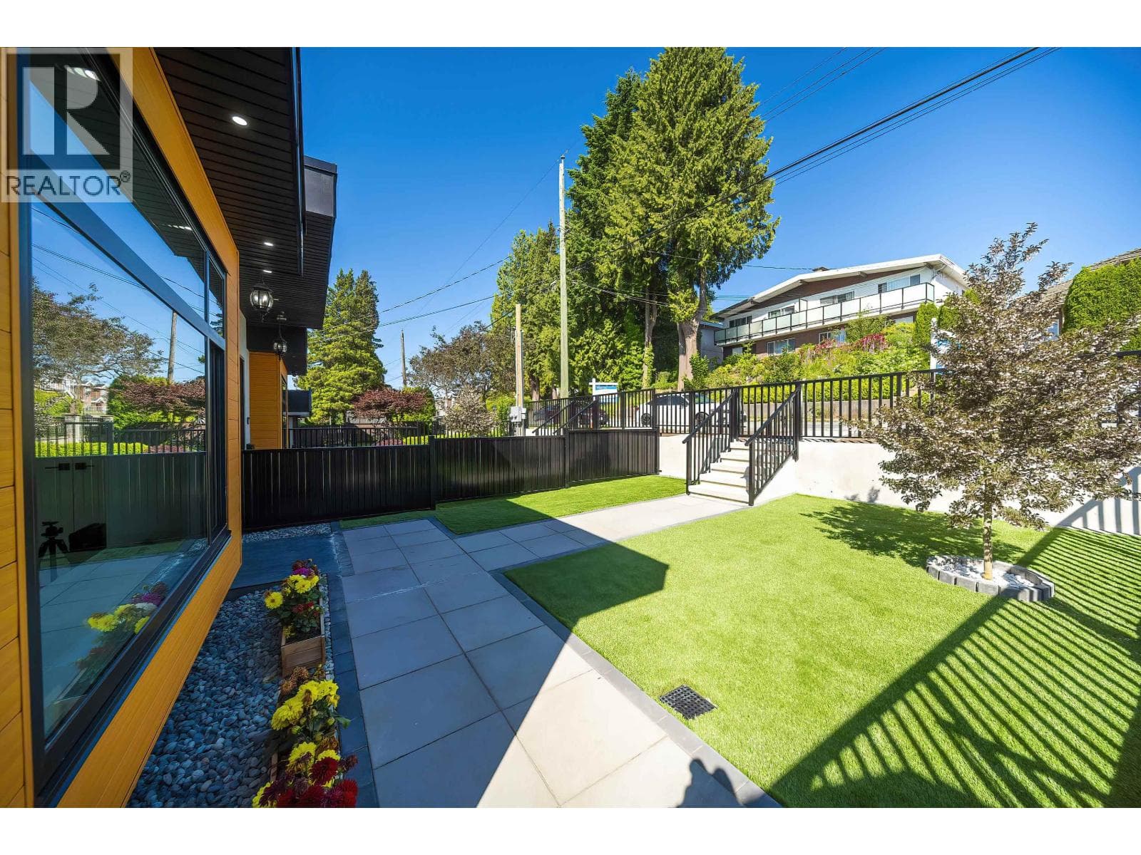 8012 11TH AVENUE, Greater Vancouver — photo 4