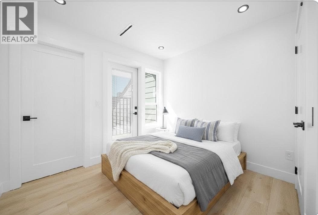 8014 11TH AVENUE, Greater Vancouver — photo 3