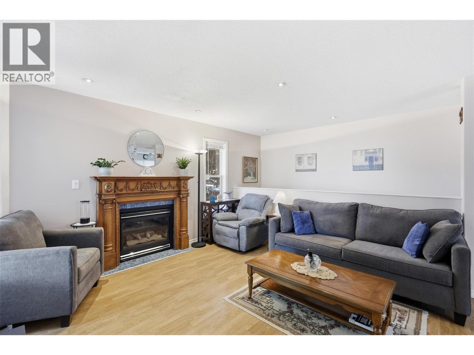 1933 ASH WYND, Interior REALTORS® — photo 5