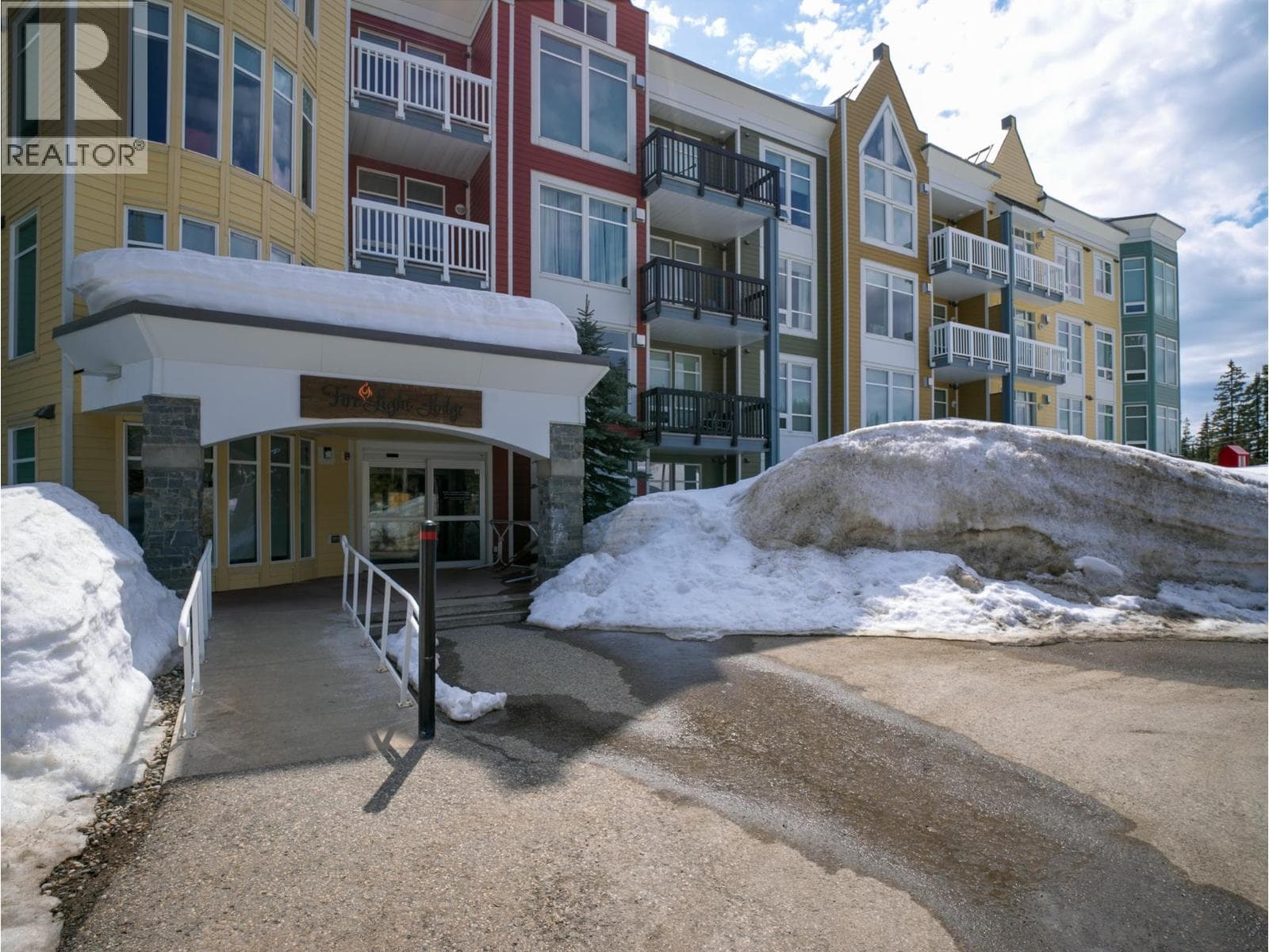 30 MONASHEE ROAD UNIT 303 in 