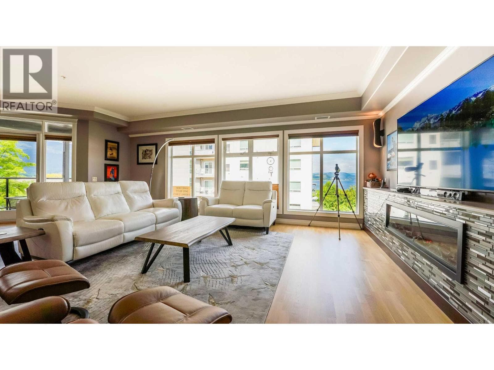 160 Harbourfront Drive Unit# 302, Interior REALTORS®