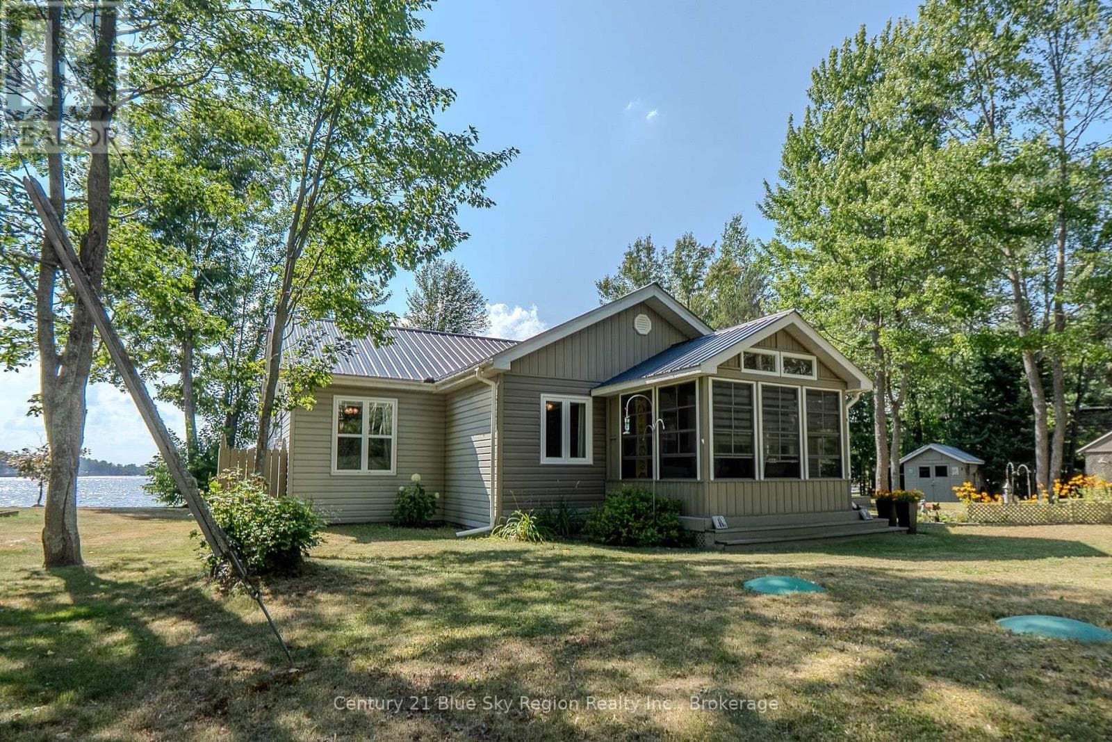 63 WESTVIEW DRIVE W in 
