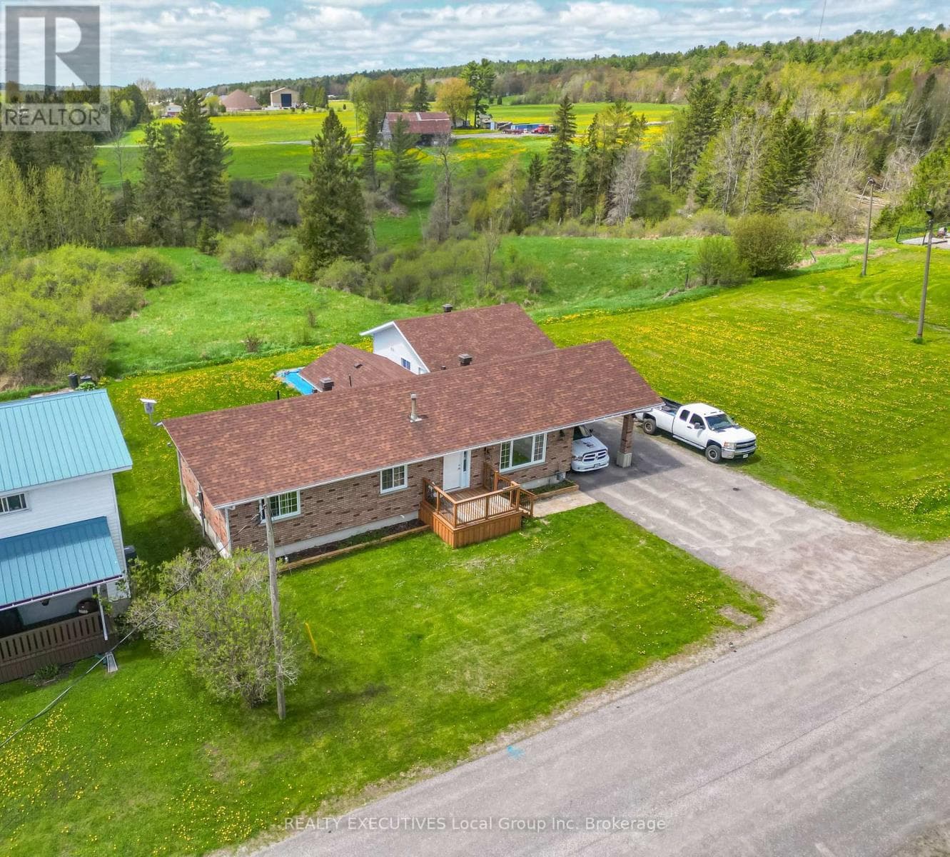 29 DUBEAU, North Bay — photo 2