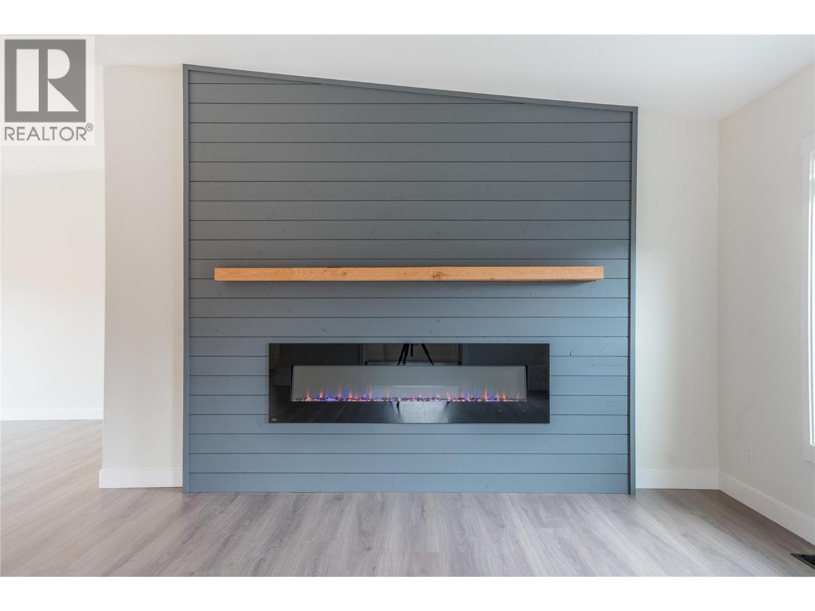 8300 Gallagher Lake Frontage Road Unit# 70, Interior REALTORS® — photo 3