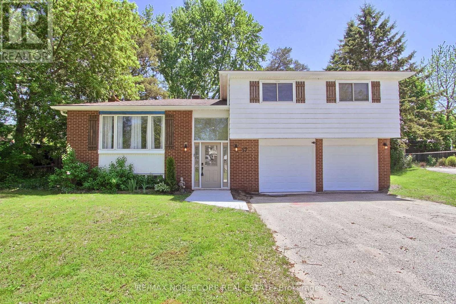 17 LARKDALE CRESCENT in 