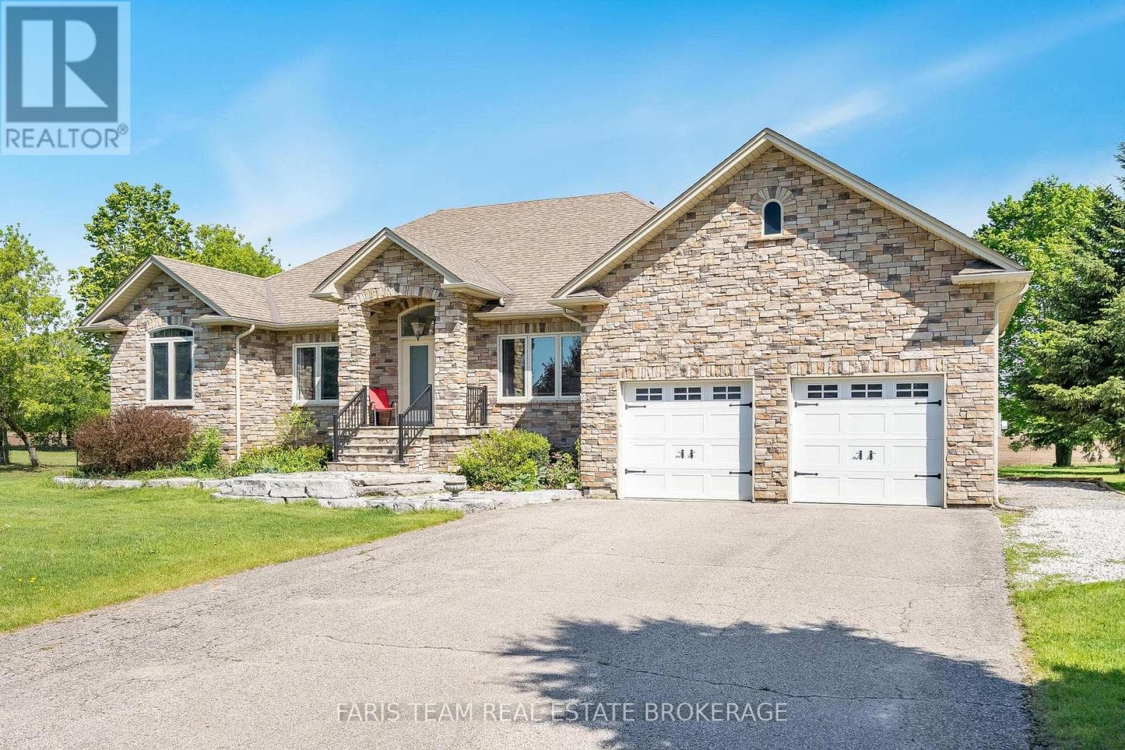 30 FISHER DRIVE, Toronto — photo 2