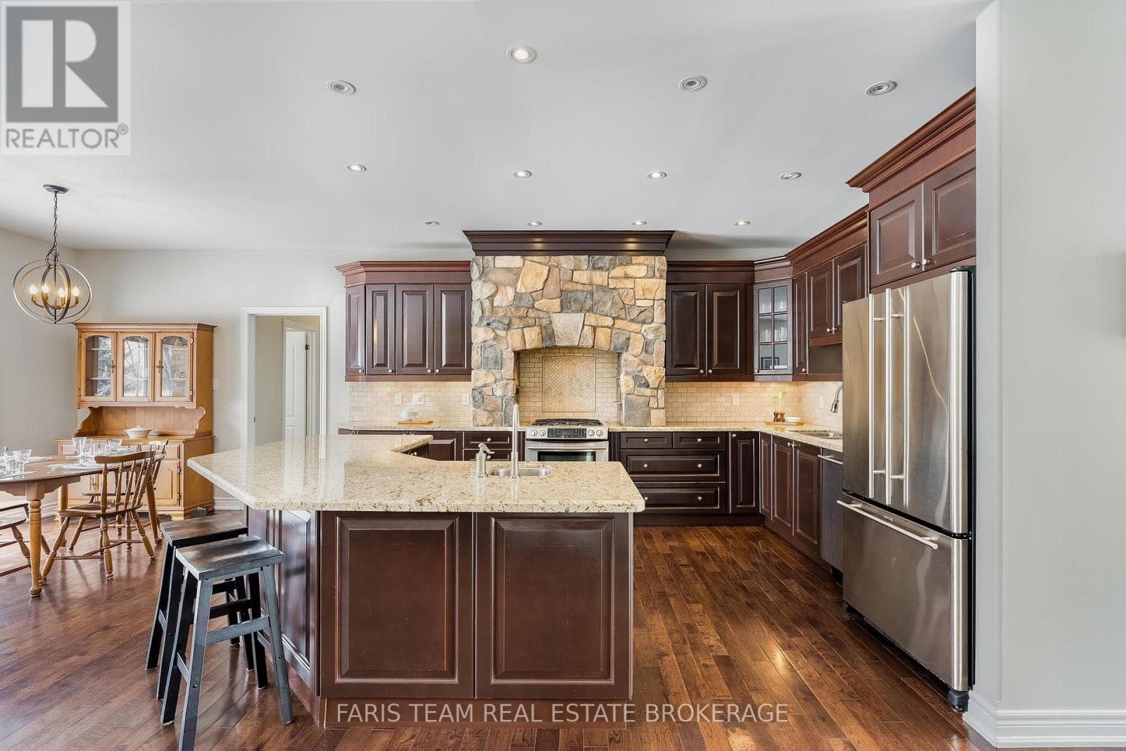 30 FISHER DRIVE, Toronto — photo 5