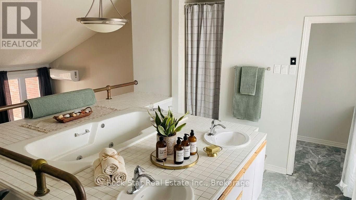 47 - 1 PLACE D'ARMES PLACE, Oakville-Milton — photo 4