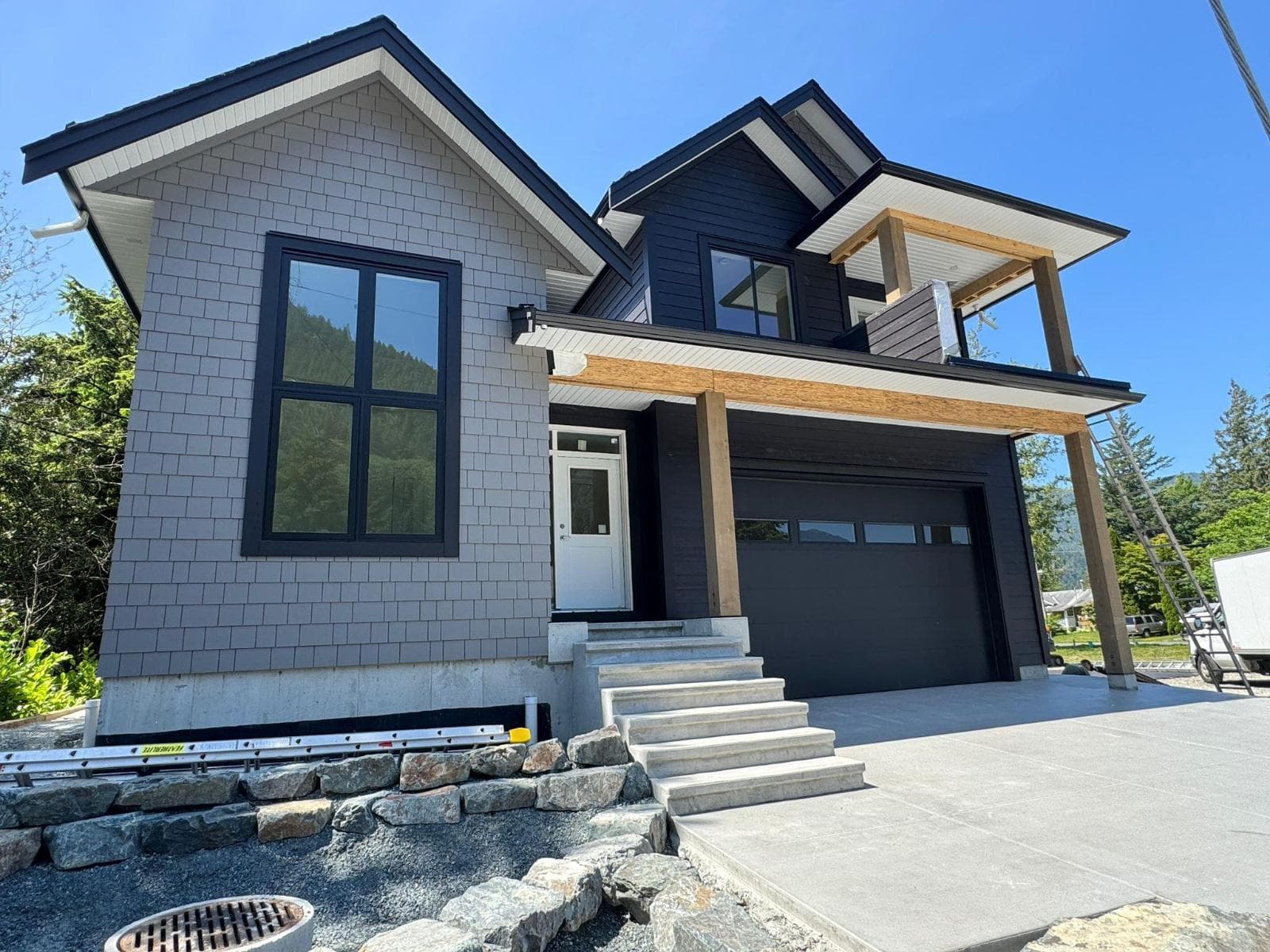 396 EAGLE STREET, Harrison Hot Springs, Chilliwack — photo 2