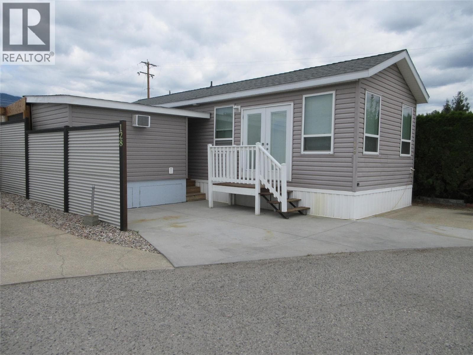 130 415 COMMONWEALTH ROAD in Highway 97