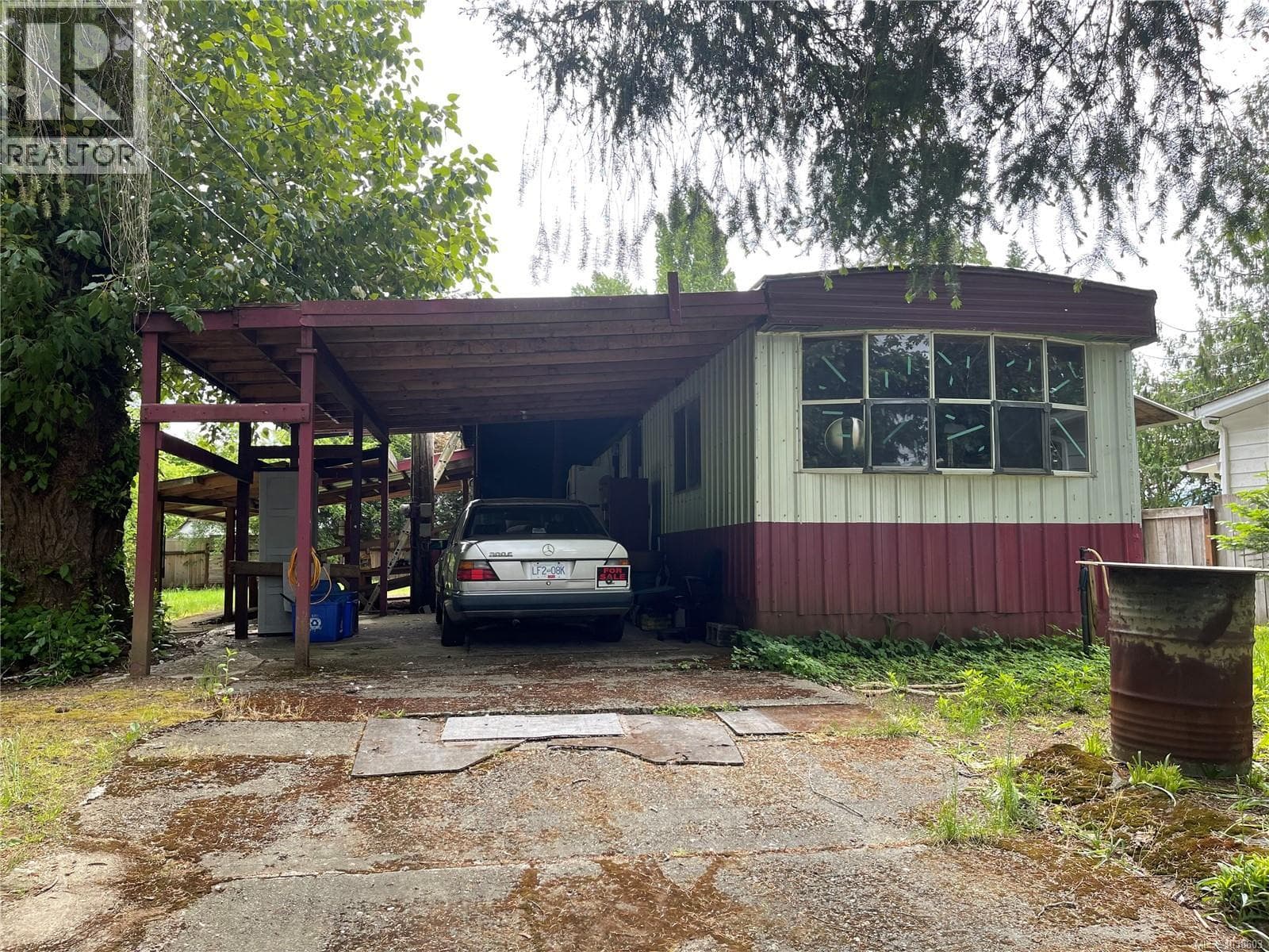 5543 Park Pl in 