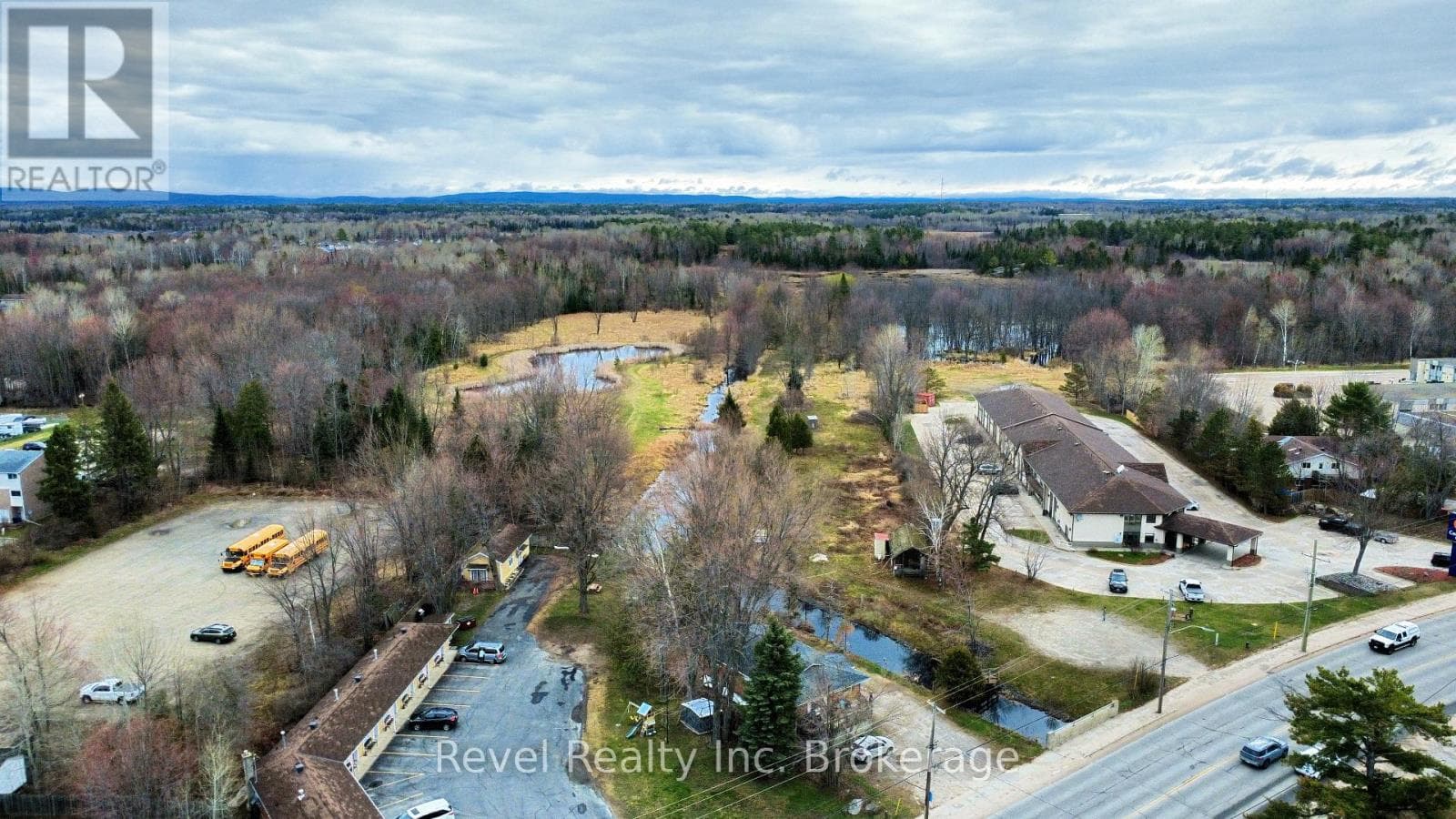 668 LAKESHORE DRIVE, North Bay — photo 4
