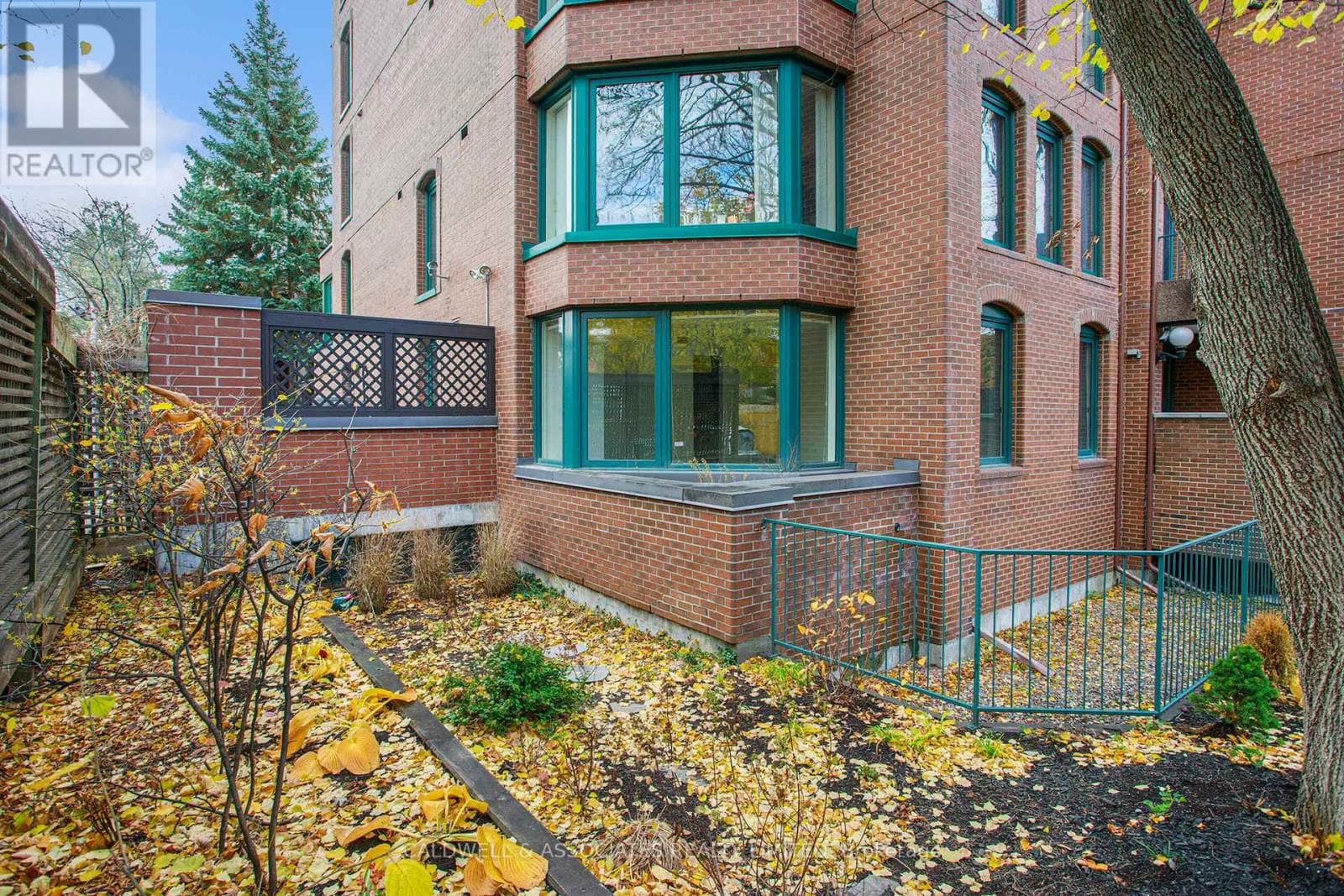 1 - 140 RIDEAU TERRACE, Ottawa — photo 2