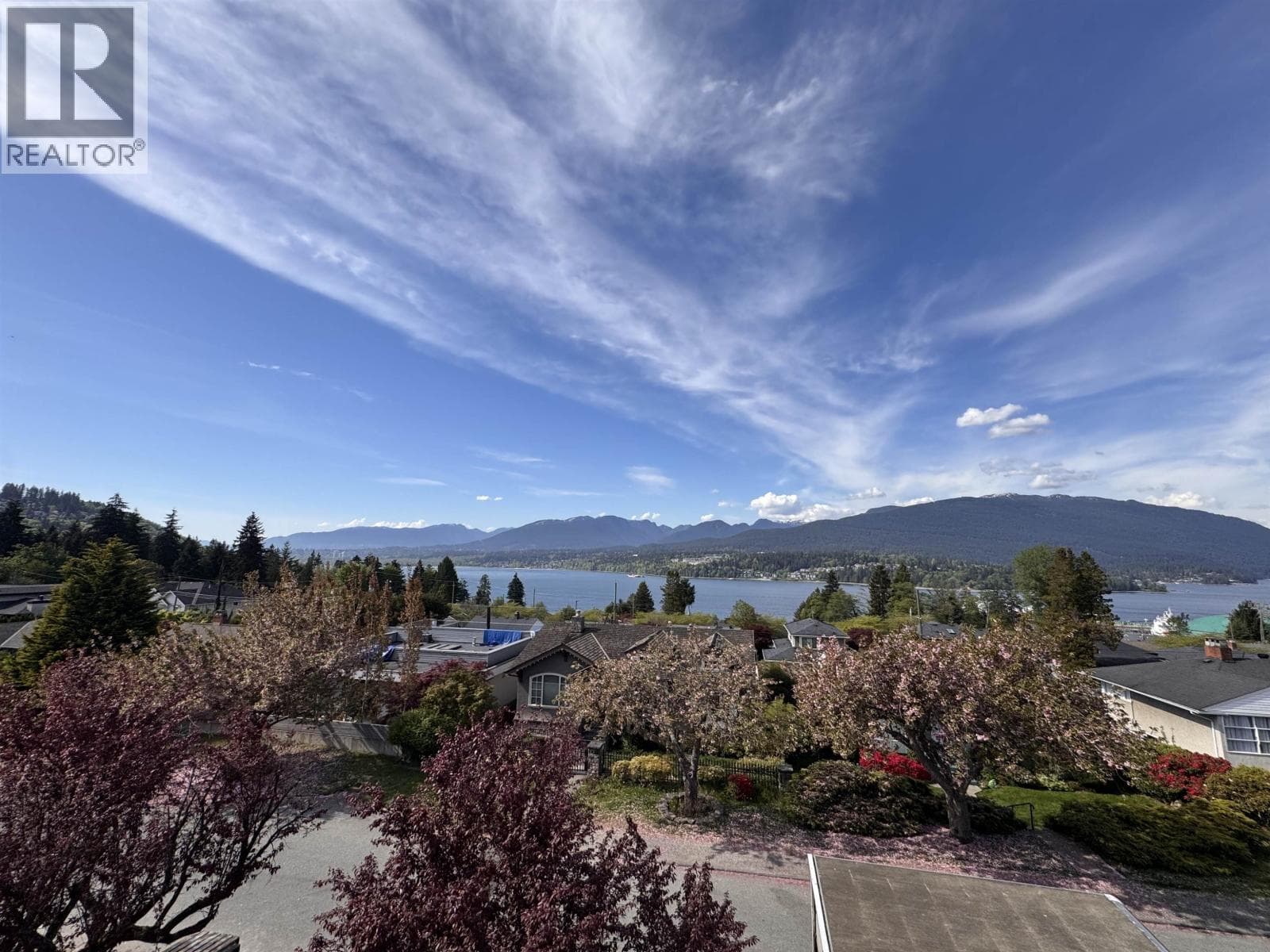 3 7046 SIERRA DRIVE in Westridge