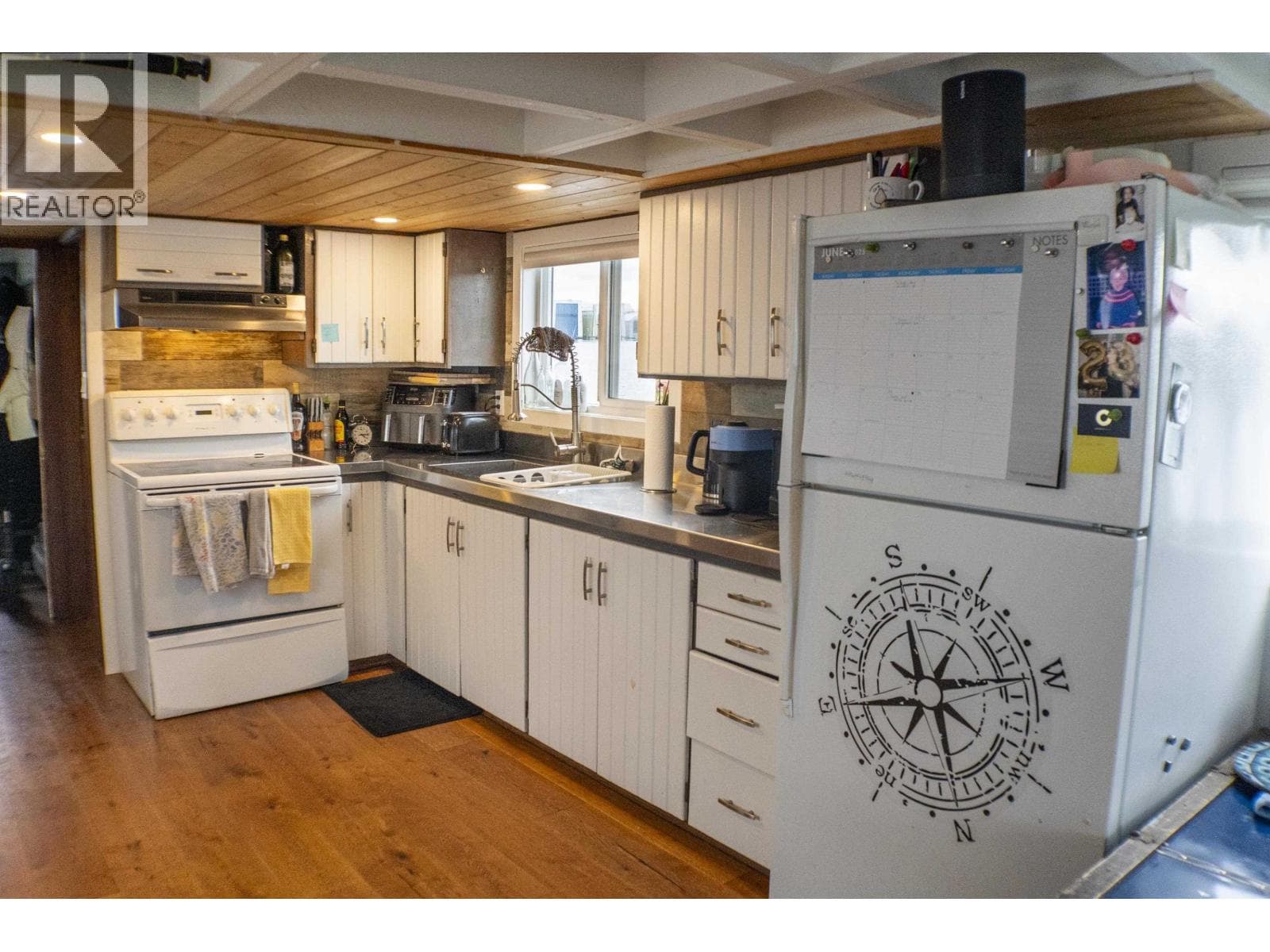 GNB21-415 W ESPLANADE AVENUE, Greater Vancouver — photo 4